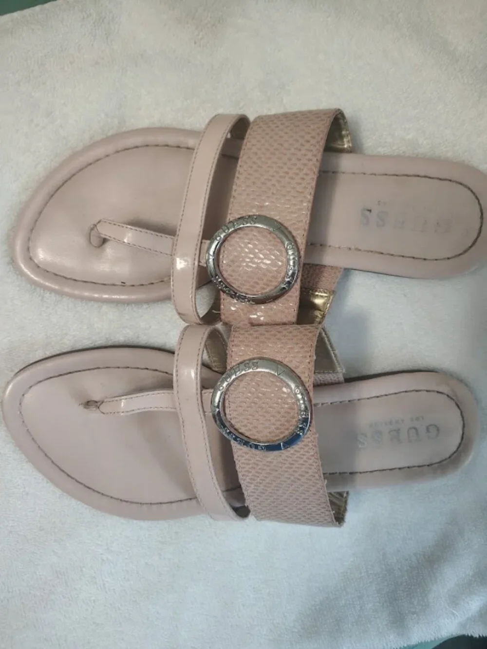 Guess Blush Pink Thong Sandals Logo Hardware Size 8
